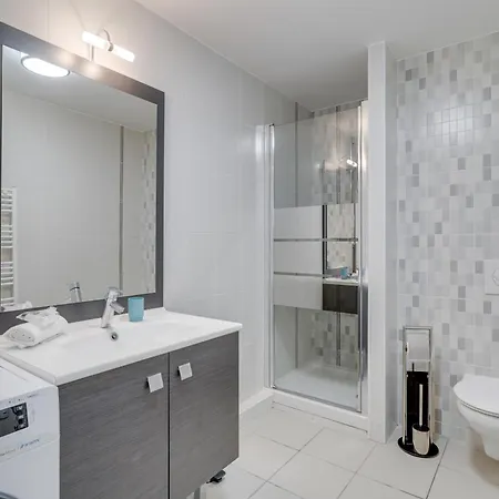 Le Galet, De Standing, Hyper Centre, Parking Prive, A 100 M De La Antibes