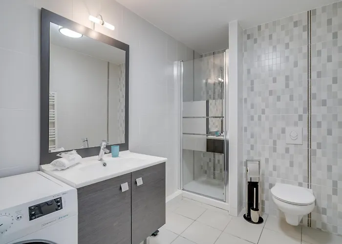 Le Galet, De Standing, Hyper Centre, Parking Prive, A 100 M De La Antibes